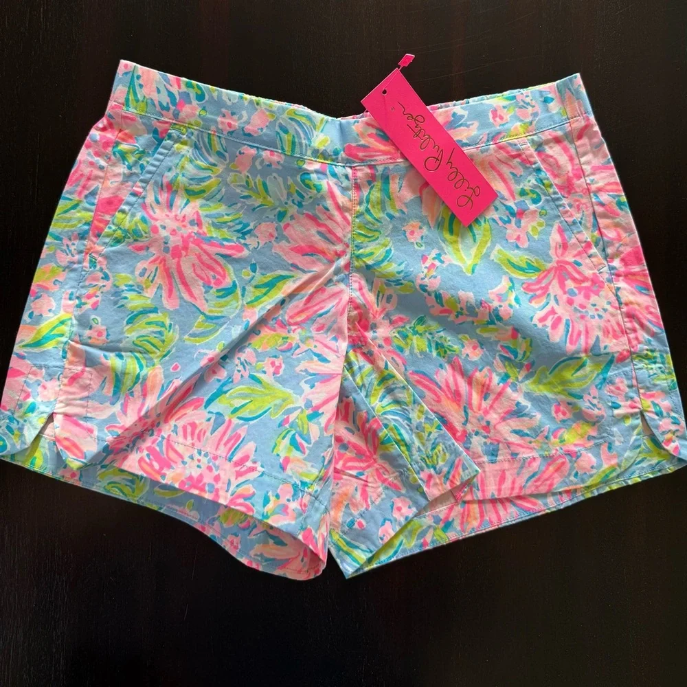 Lilly Pulitzer Pink and Blue Floral Women's Shorts - Picture 1 of 5